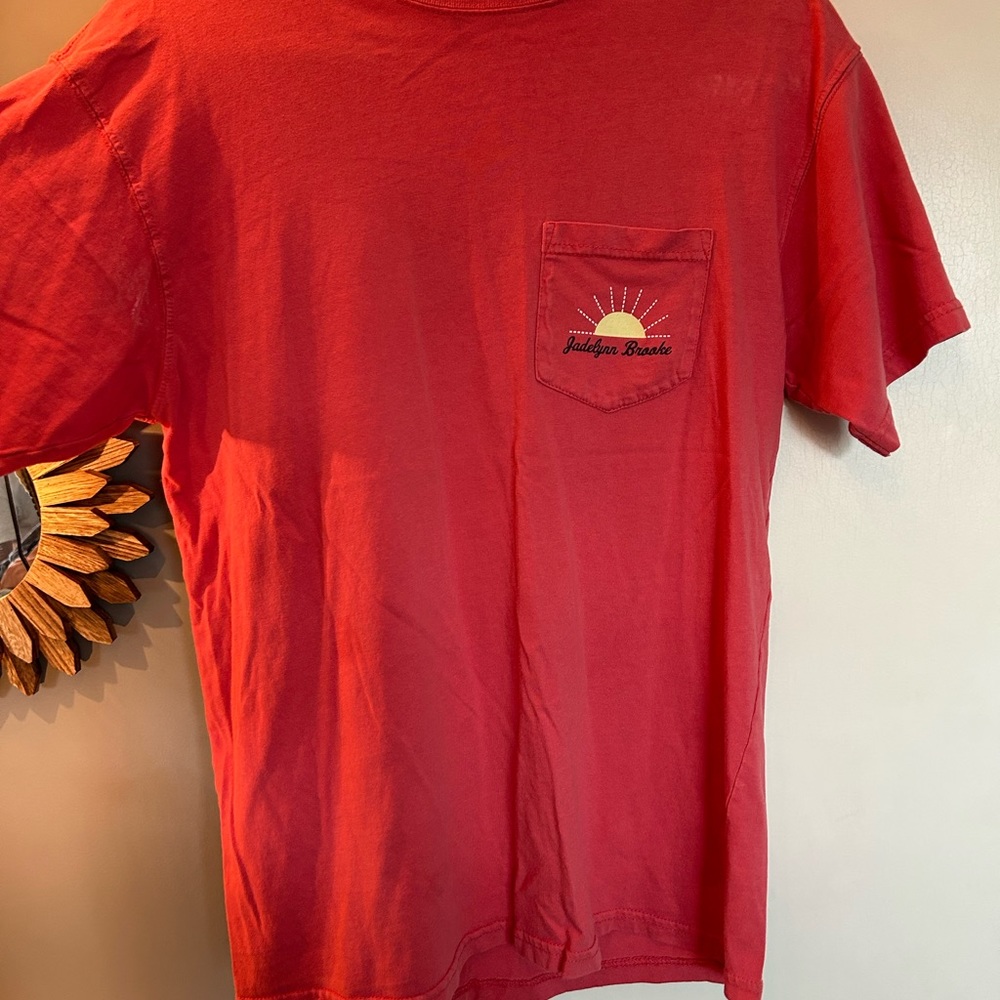 Pink simple t-shirt